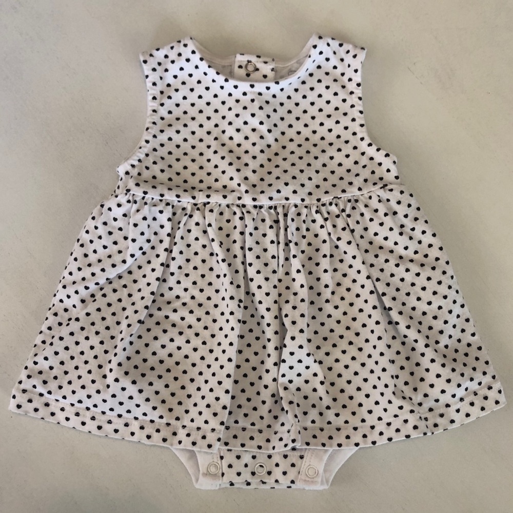 Adorable black and white heart dress